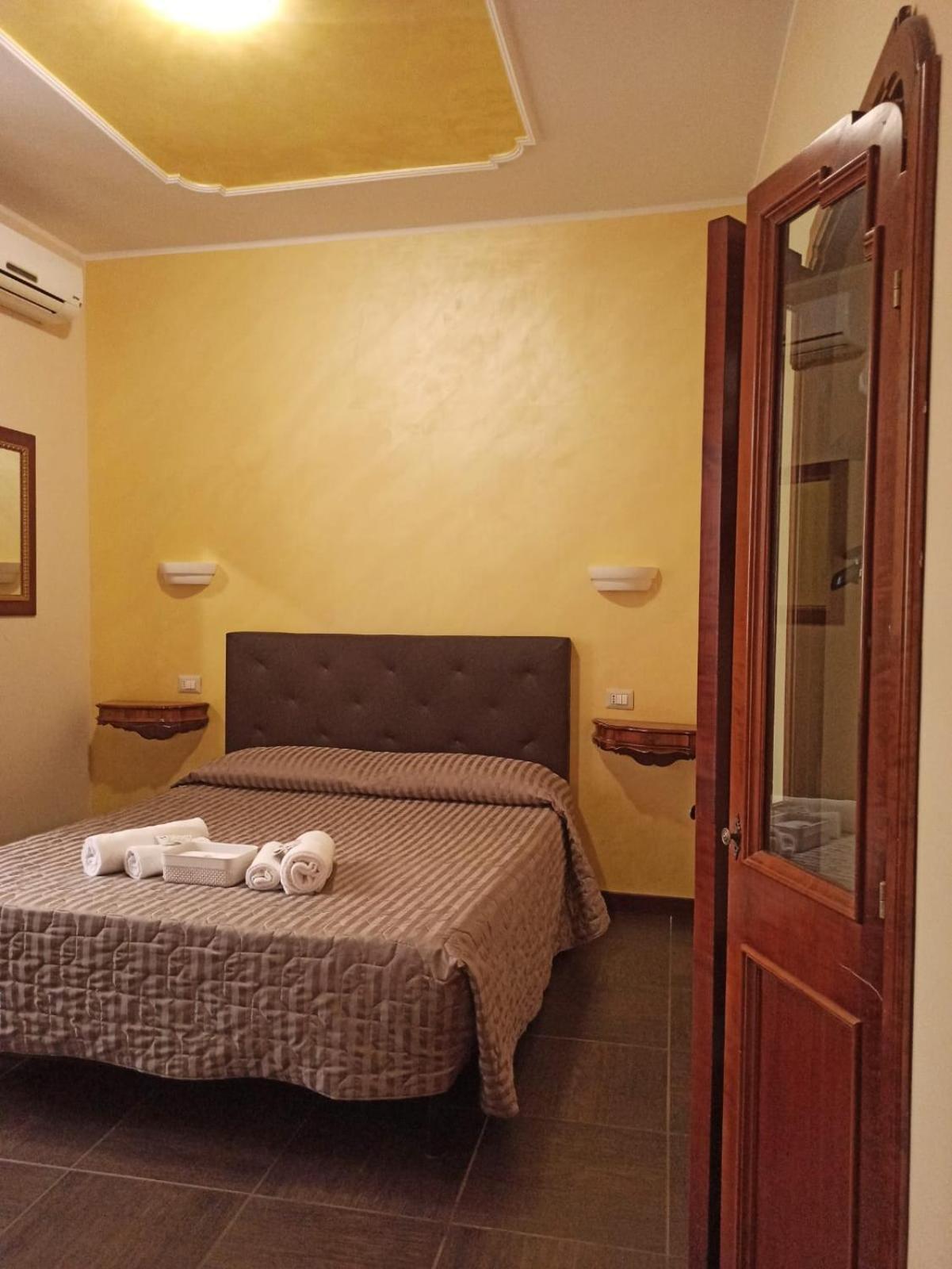 Domina Popolo Bed & Breakfast Rome Bagian luar foto